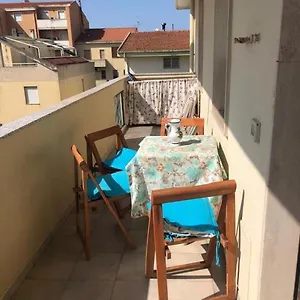 appartamento-vicino-al-mare-e-al-centro.hotelsalgherosardinia.com/