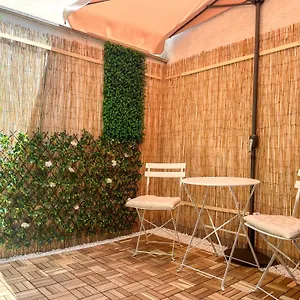 renthouse-civico-5.lecce-hotels.com/